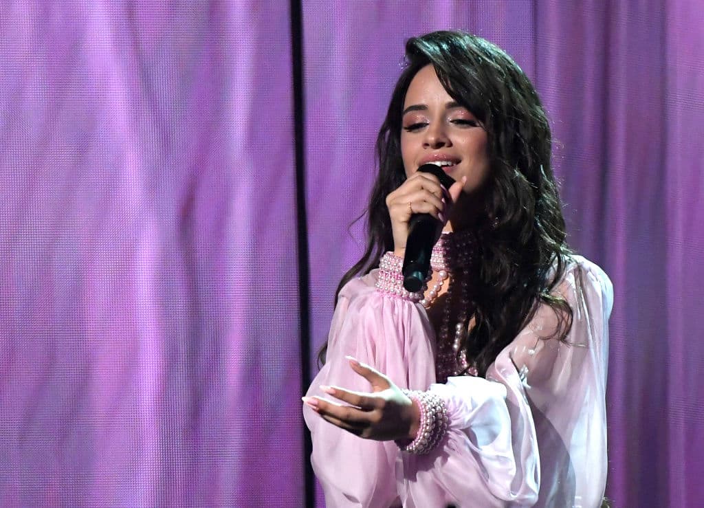 Famosa por sus canciones "Havana", "Señorita" y "Don't Go Yet", su más reciente éxito, Cabello no podía dejar fuera la música en este filme.