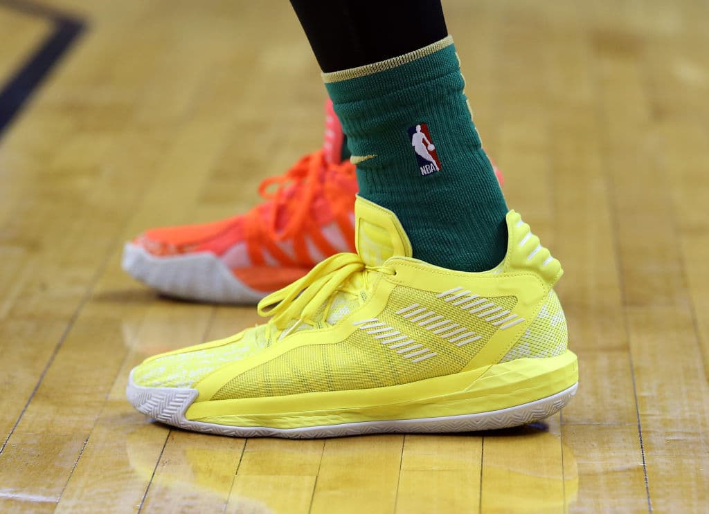 Los jugadores de la NBA juegan con tenis que han marcado una tendencia en la moda, disfruta los diseños más llamativos.