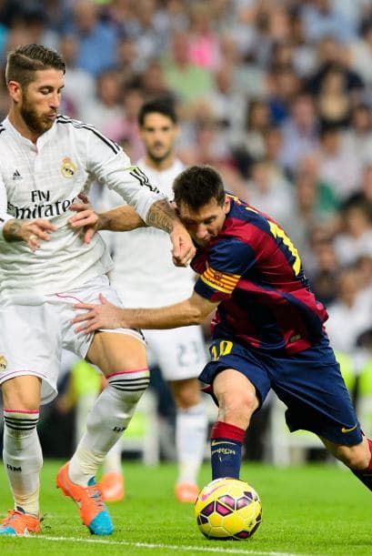 Con el 3-1 el Real Madrid aflojó un poco y cedió el balón al Barcelona, al que controló bien en defensa.