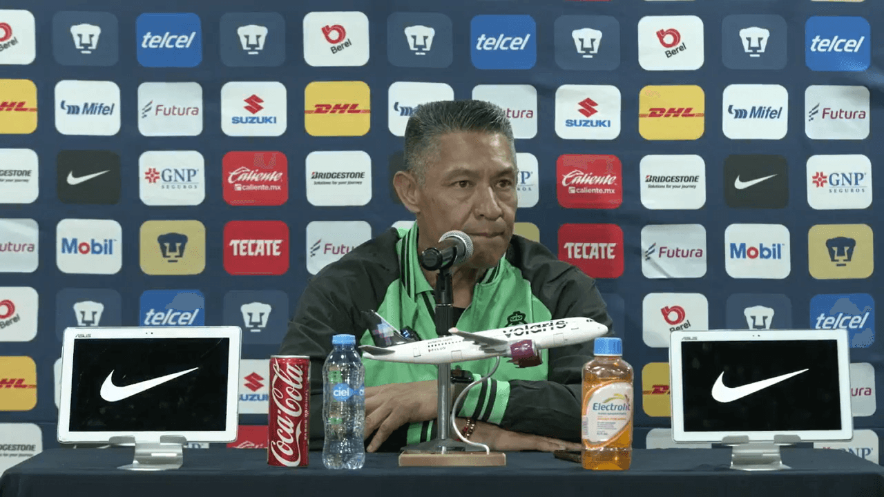 Ambriz sobre crisis de Santos: "No es fácil ver caritas largas"