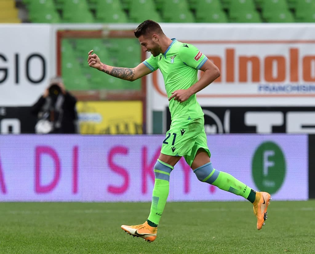 Lazio visitó y derrotó al Spezia. Immobile (15’) y Milinkovic-Savic (33’) marcaron para los de Inzaghi. Nzola (64’) descontó. Lazio llegó a 17 puntos y Spezia se quedó con 10.