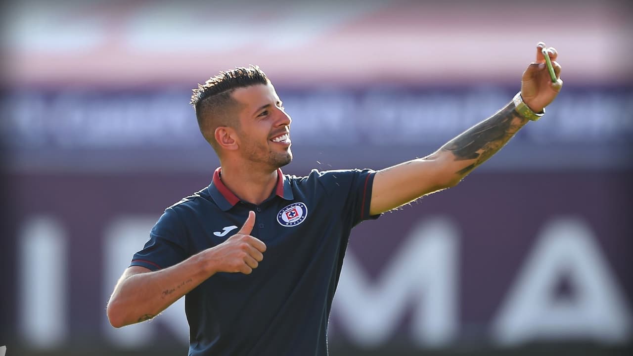 Cruz Azul carga con jugador que pega en nómina y no entra en planes