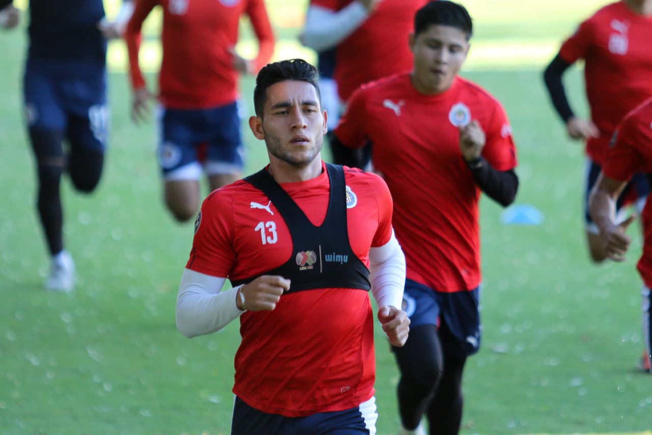En medio de la jornada de amistosos de FIFA, Chivas de Guadalajara entrenó en Chivas Verde Valle y trabaja con la idea de mejorar en el Clausura 2019 de Liga MX.