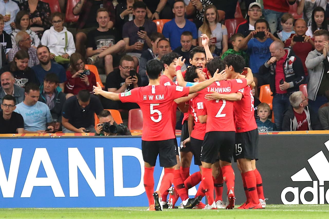 Cho Young Wook hizo el 3-2 a favor de Corea del Sur en la prórroga, acercándose a la Semifinal en el minuto 96.