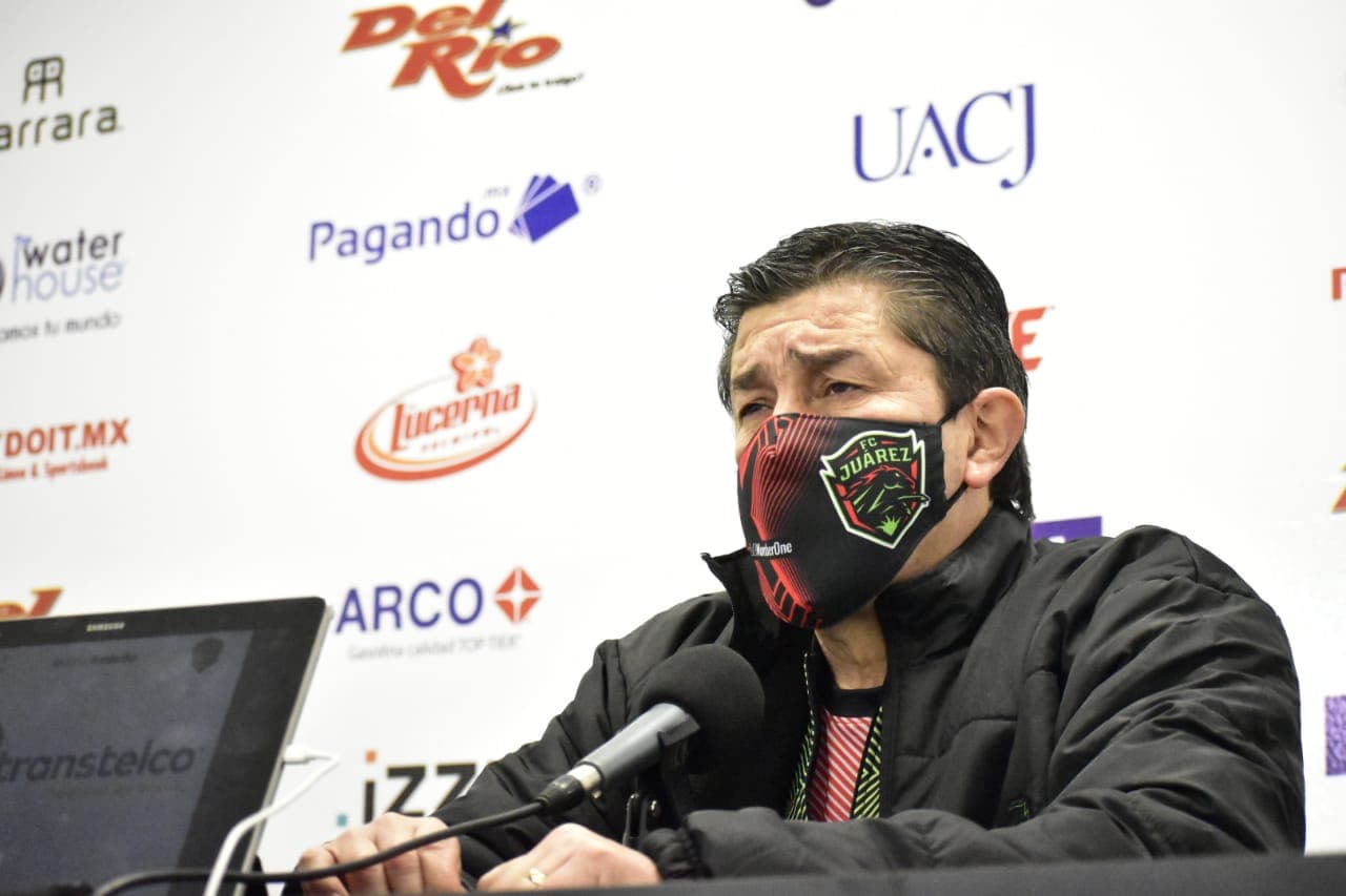 Tena se fue de Chivas agradecido con Amaury, ¿y Peláez?