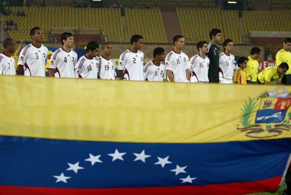 Todos los jugadores de la plantilla de Venezuela que dirige Marcos Mathías militan en equipos locales tras quedar descartado el ariete Josmar Zambrano, que no podrá participar en el torneo por compromisos adquiridos con su equipo, el Tenerife español. El jugador a tener en cuenta en la 'vinotinto' es Yohandry Orozco. Tiene 19 años, juega de delantero, es parte del equipo Zulia. Tiene mucha llegada al gol, velocidad y se ubica bien en los espacios libres.