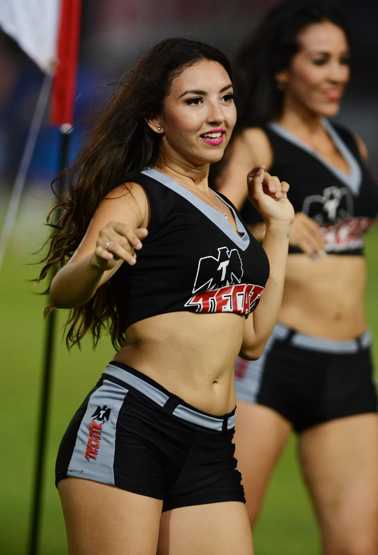 La belleza de las porristas en la fecha 15