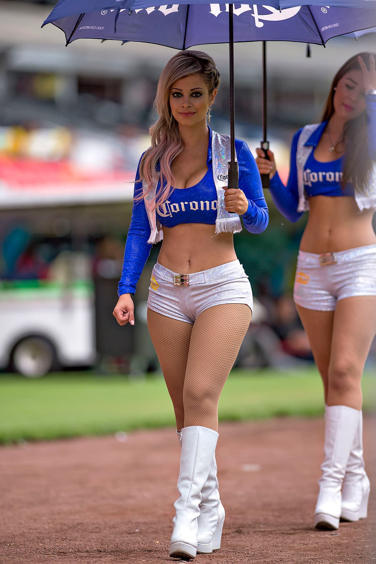 La belleza de las porristas en la fecha 15