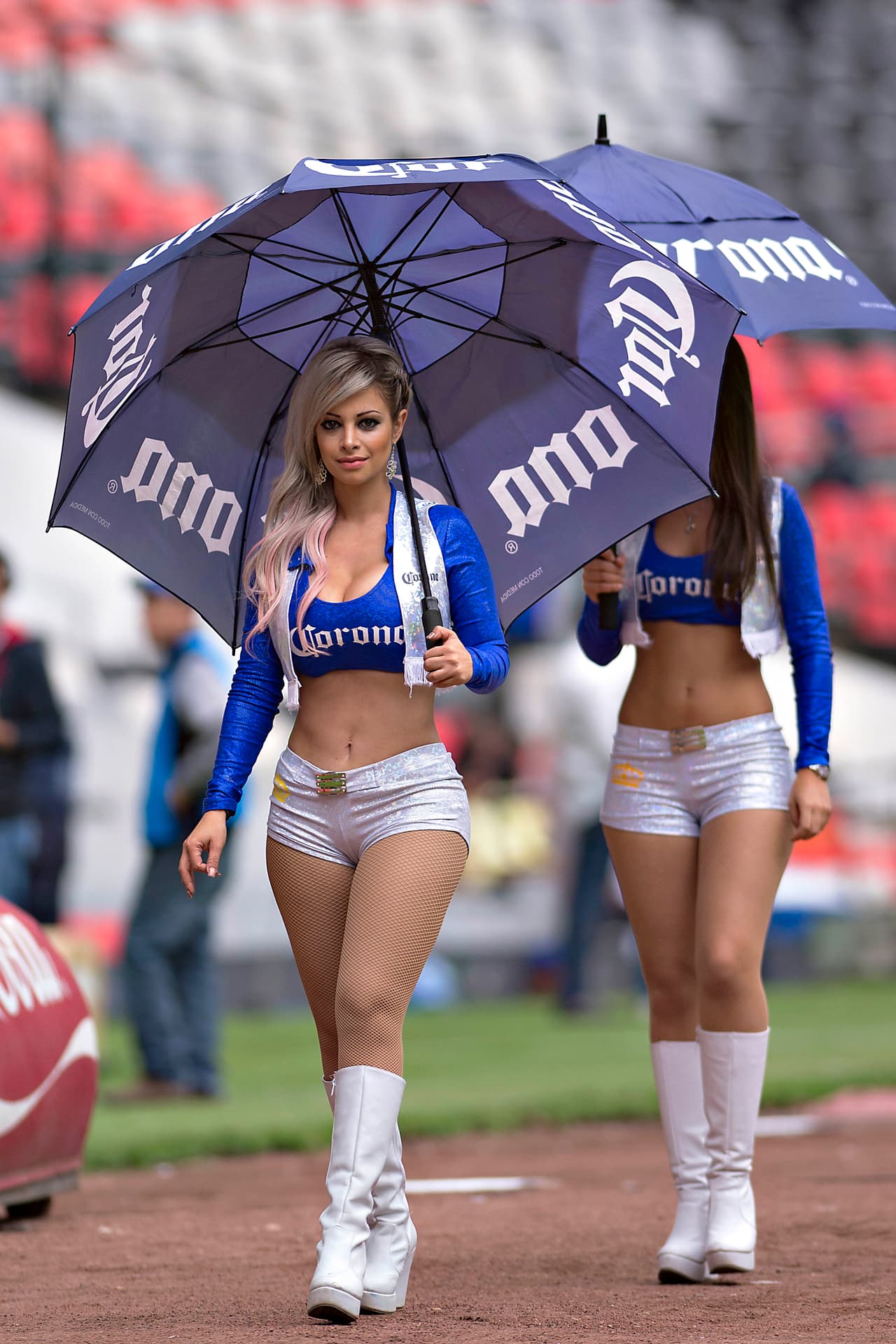 La belleza de las porristas en la fecha 15