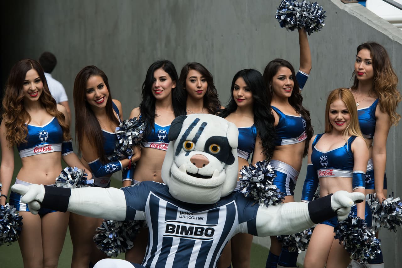 La belleza de las porristas en la fecha 15