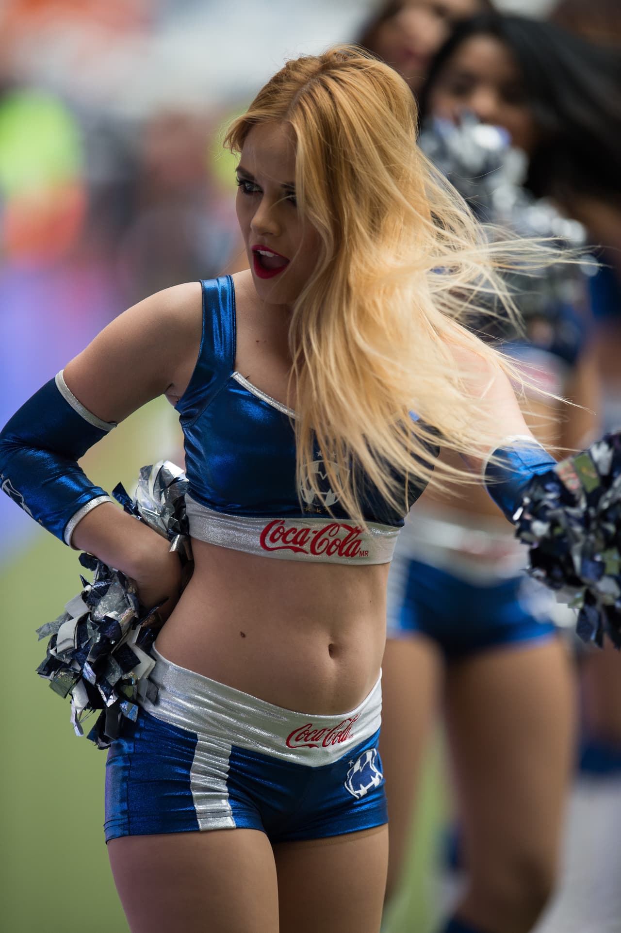 La belleza de las porristas en la fecha 15