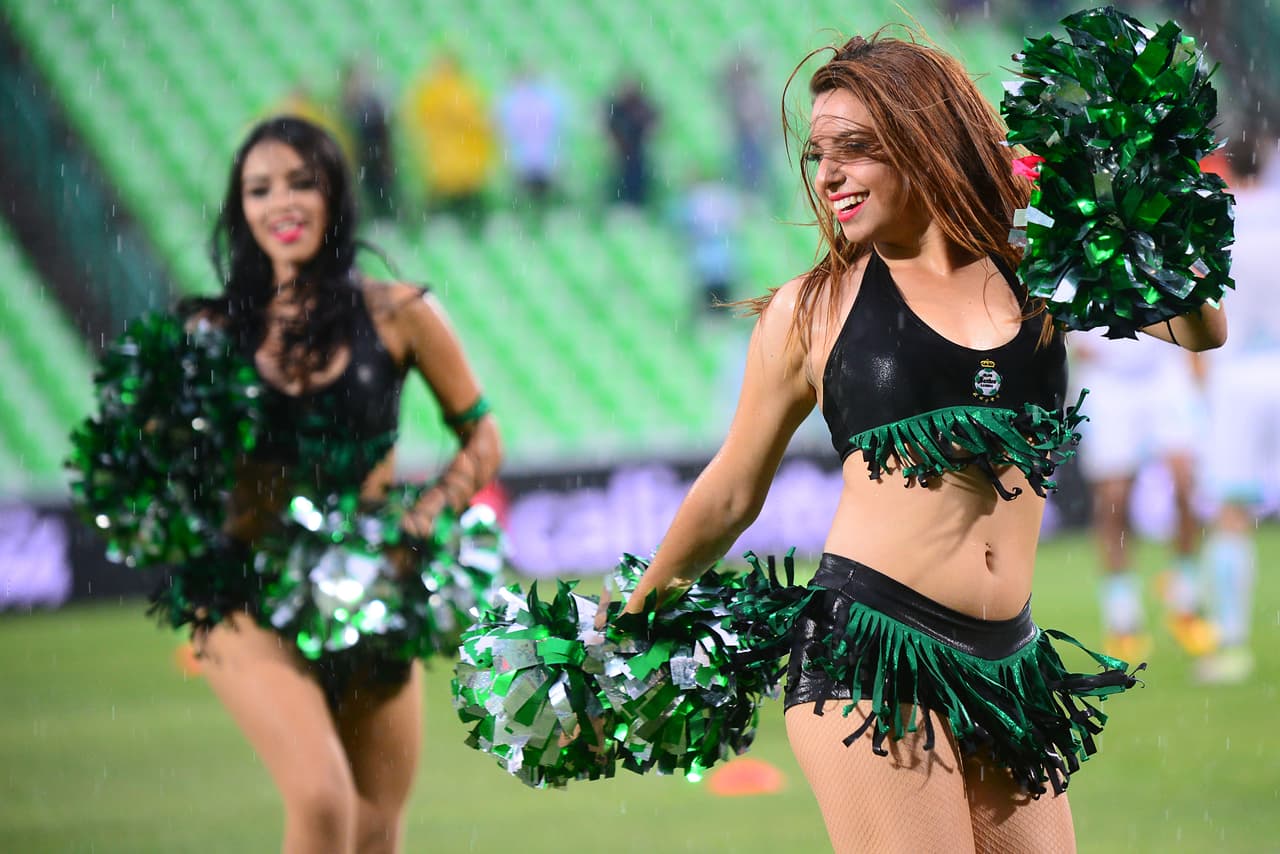 La belleza de las porristas en la fecha 15