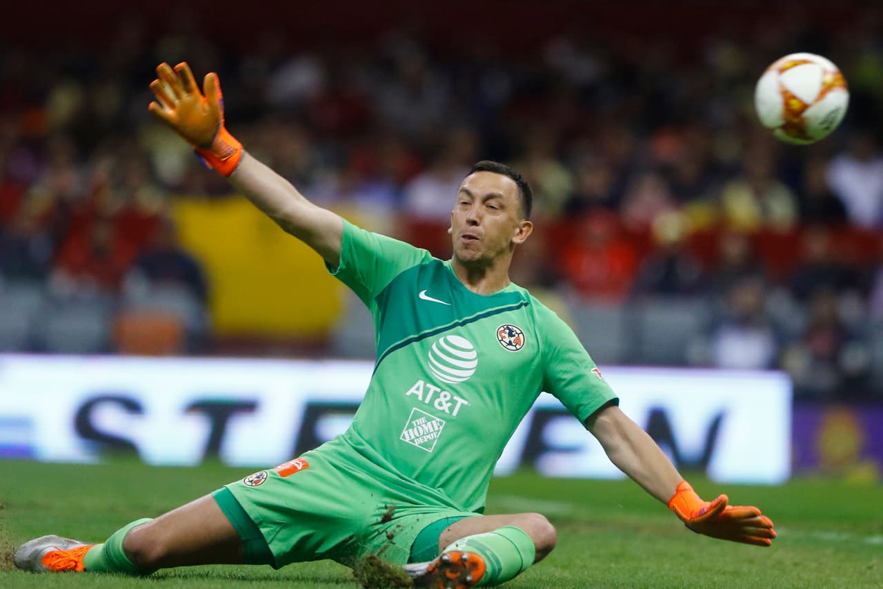 <b>Agustín Marchesín</b>. El portero argentino del América es parte de la segunda mejor defensa de la Liga MX (17 goles). Disputó los 17 partidos y consumió 1530 minutos bajo los palos del América.