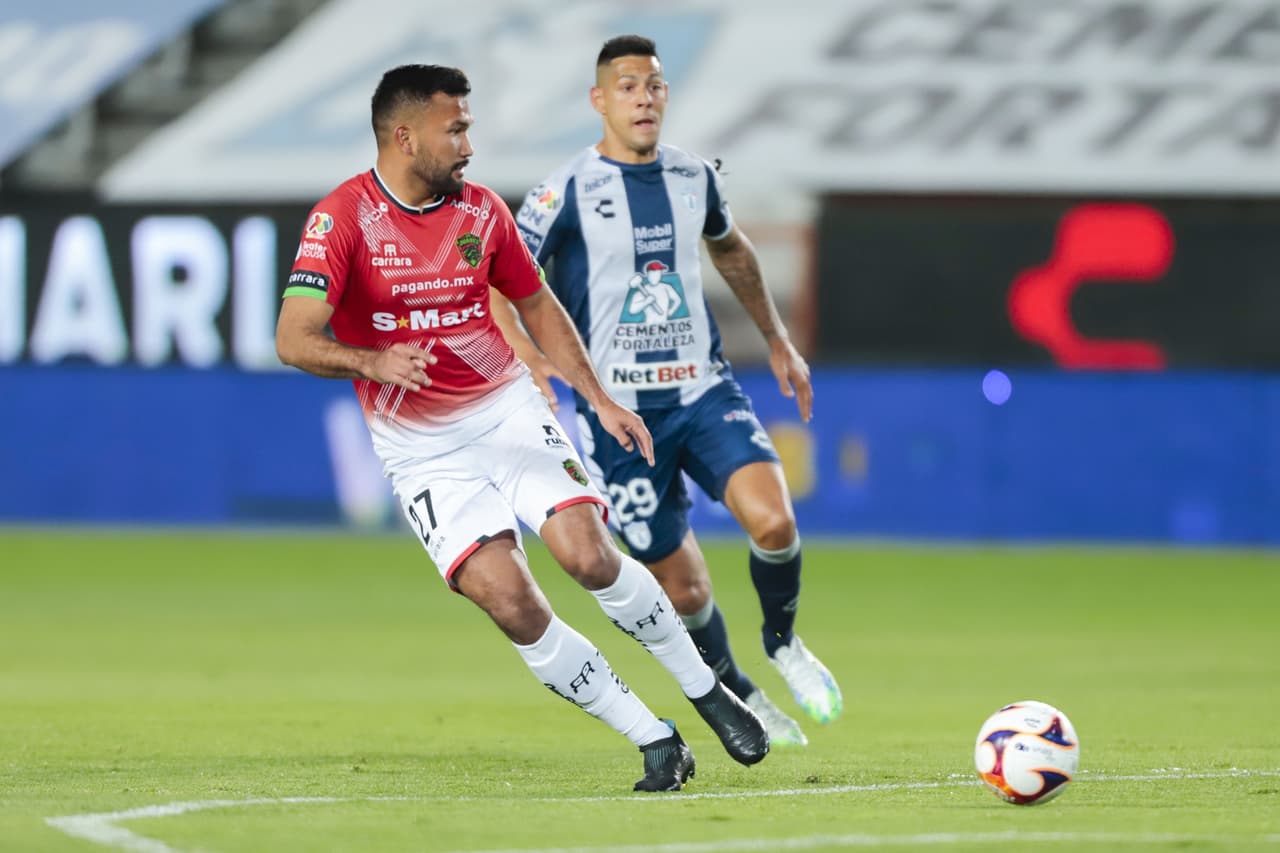 El comandante Mauro Quiroga logra empatar el partido al 90+5 y Pachuca rescata un punto en su arranque del Guard1anes 2021 frente a Bravos.