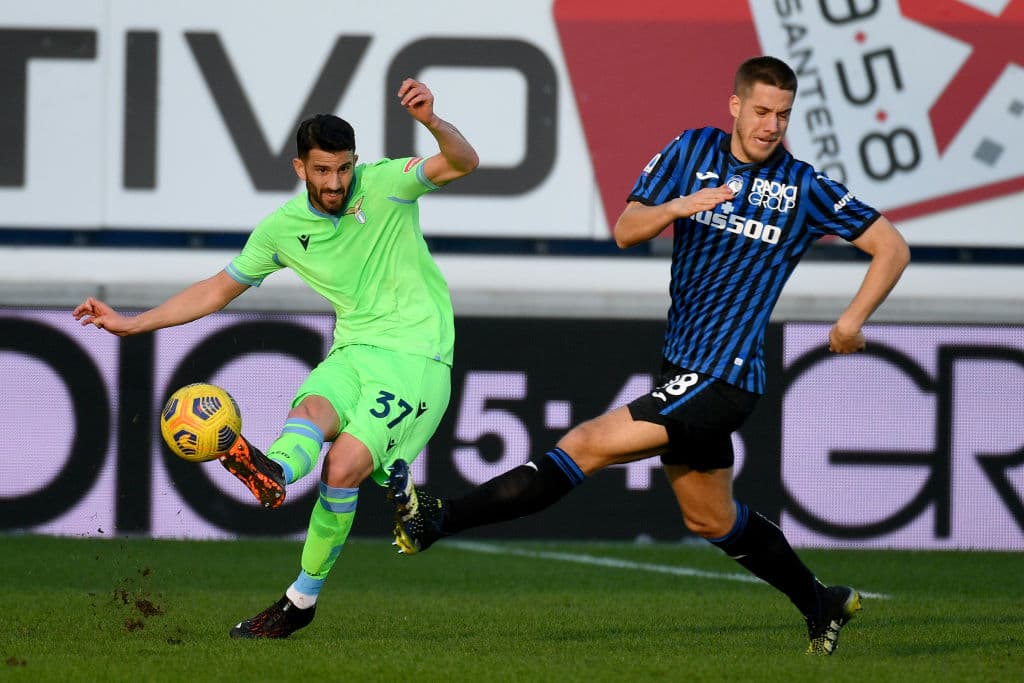Lazio toma por sorpresa al Atalanta y lo derrota 3 goles a 1. Adam Marusic, Joaquín Correa y Vedat Muriqui le dieron la victoria a su equipo.