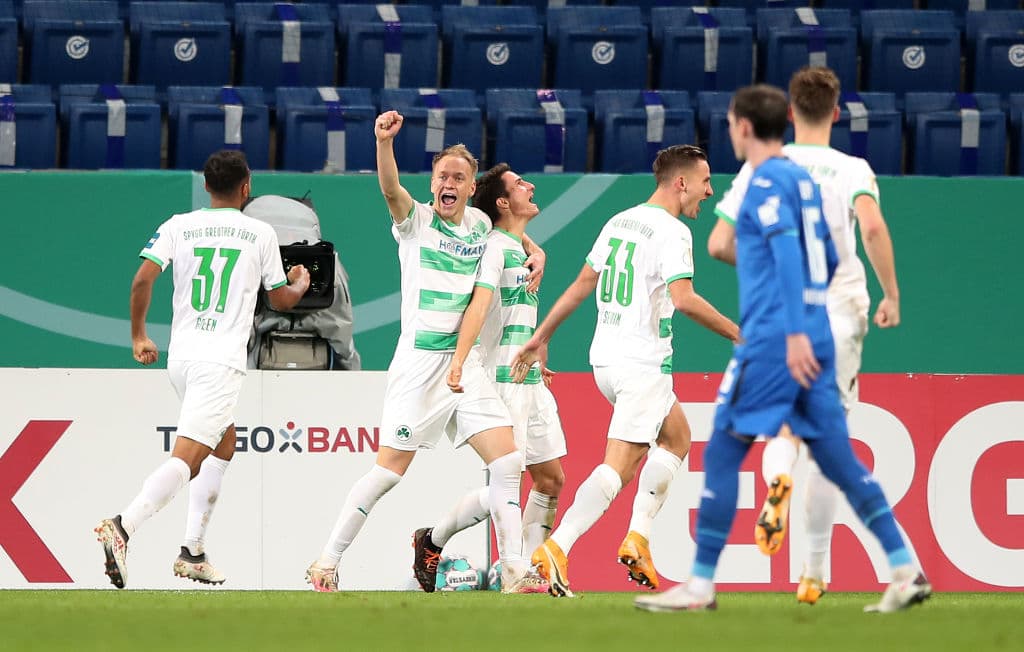 Tras igualar a dos tantos en tiempo regular, Hoffenheim cayó en tanda de penales 6-7 ante Greuther Fürth.
