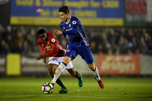 El Chelsea le presta (otra vez) un jugador al PSV para cubrir a Andrés Guardado