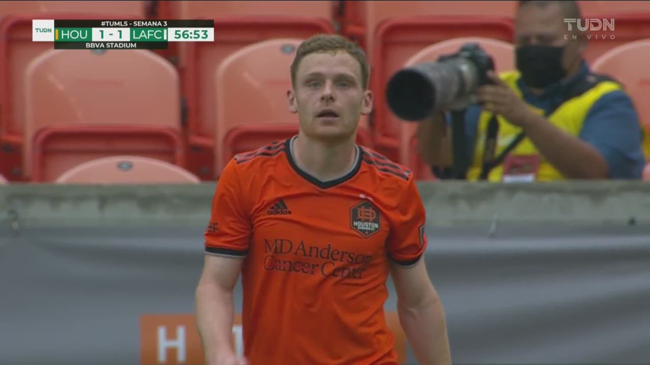 ¡Responden rápido! Pasher no baja las manos y consigue el 1-1 del Dynamo