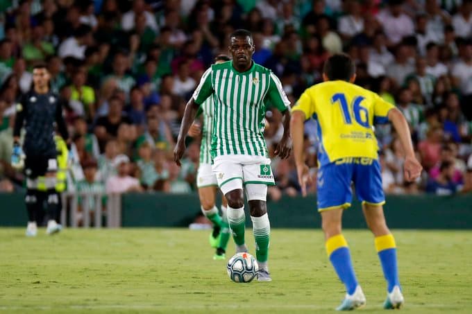 Diego Lainez estuvo presente en triunfo del Betis ante Las Palmas
