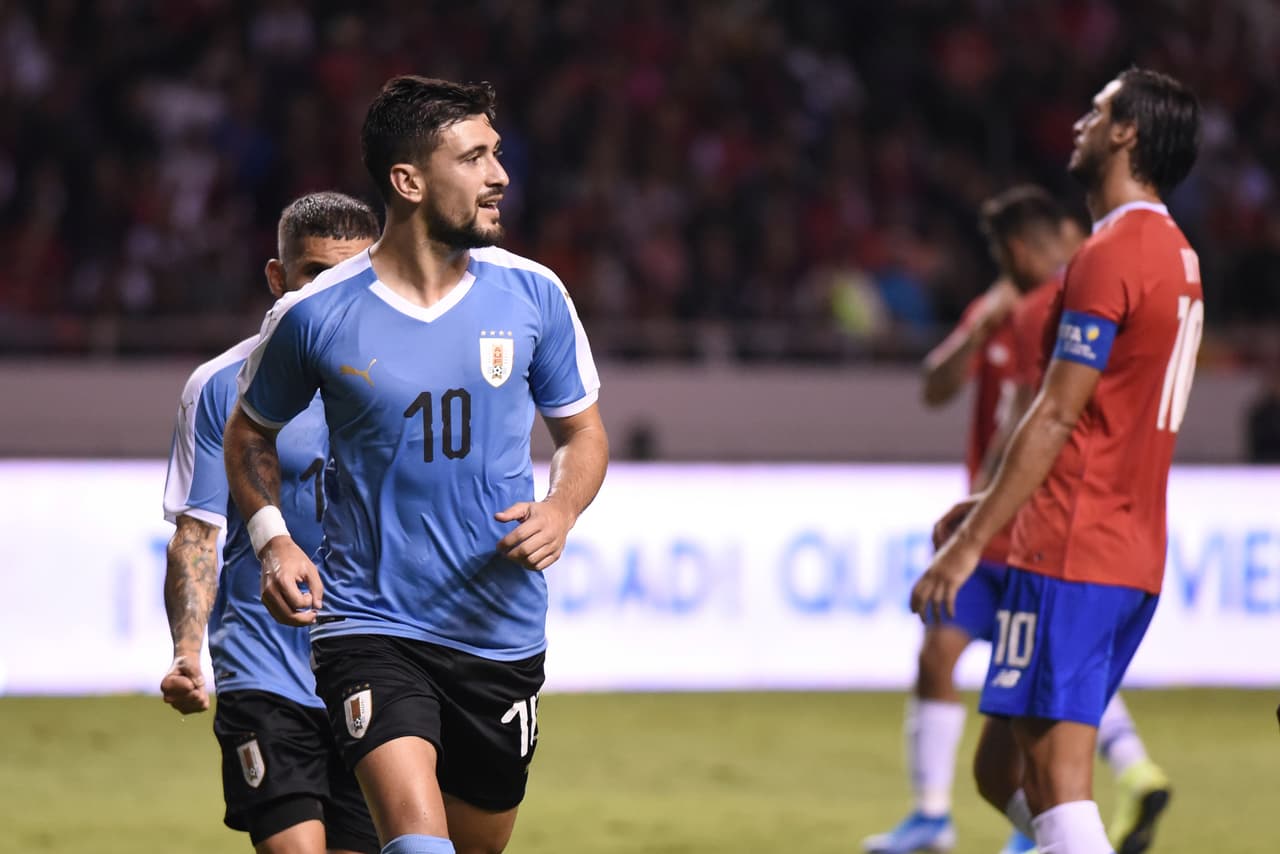 La Selección de Uruguay se lleva la victoria 1-2 con goles de Giorgian De Arrascaeta y Jonathan Rodríguez; por los ticos descontó Celso Borges.