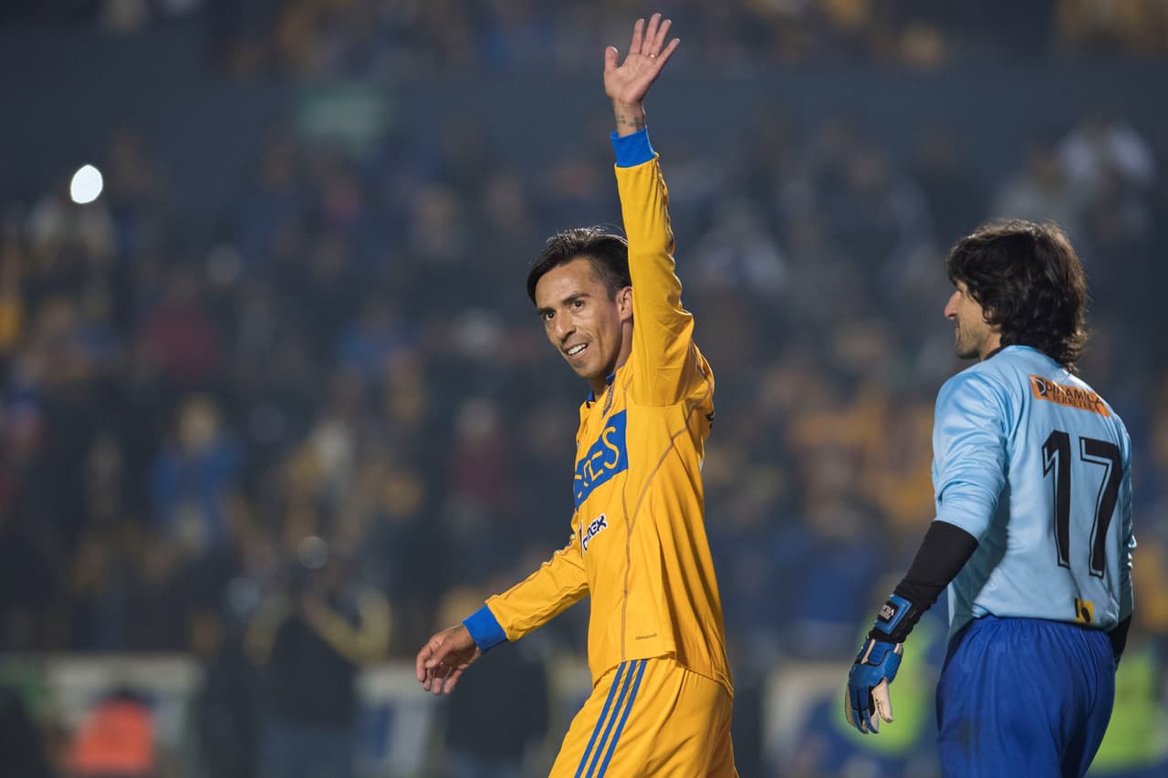 Lucas Lobos acudió a algunos partidos de despedida como el de Damián Álvarez o Héctor Mancilla pero no tuvo uno para decir adiós a su trayectoria como futbolista.