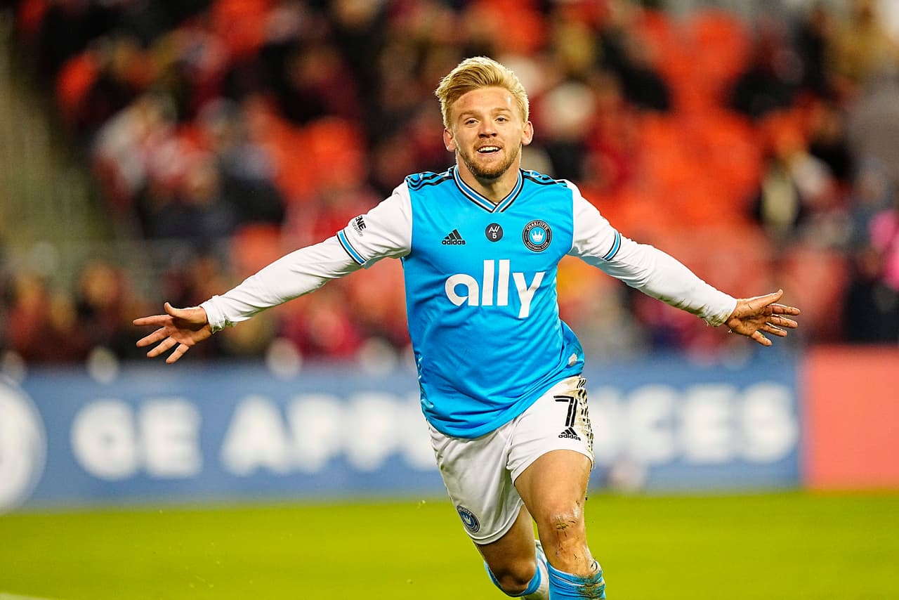 Mediocampista - KAMIL JOZWIAK (Charlotte FC)
<br>