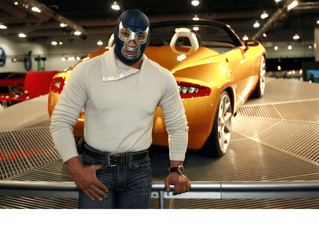 <b>Blue Demon Jr</b>- El hijo adoptivo del famoso luchador y actor conocido como Blue Demon siguió de manera perfecta los pasos de su padre. Actualmente, Blue Demon, Jr se encuentra trabajando para la Asistencia, Asesoría y Administración y lucha en la promoción de AAA para Estados Unidos, Lucha Underground.