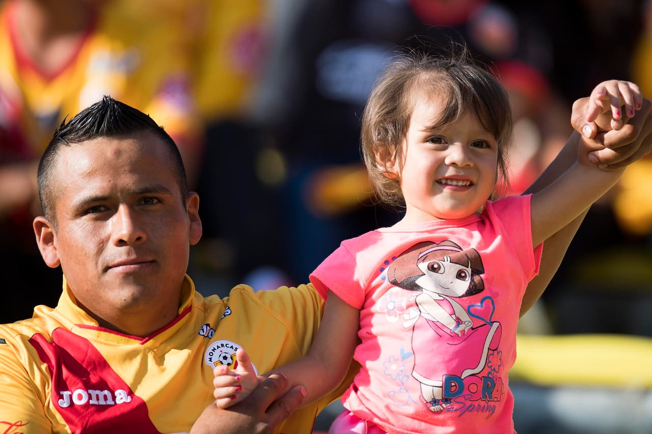 Así se vivió el colorido de la afición en la Jornada 8