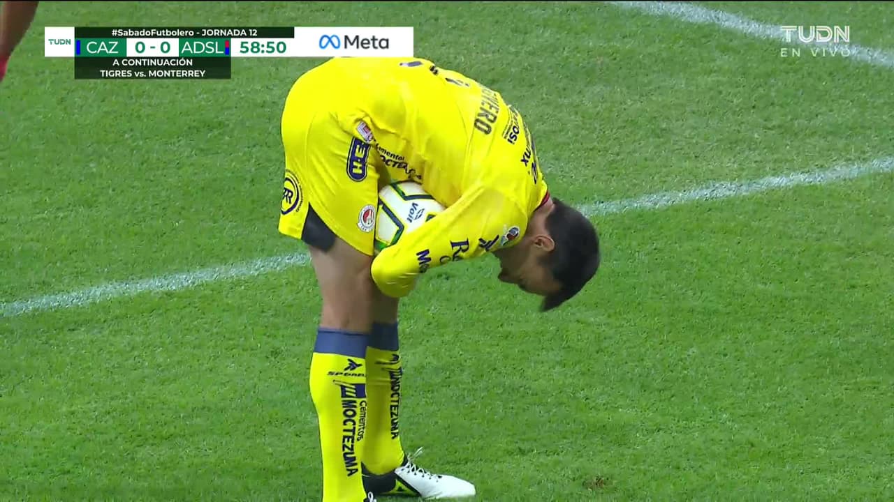 ¡TIRO ATAJADO! disparo por Michael Estrada.