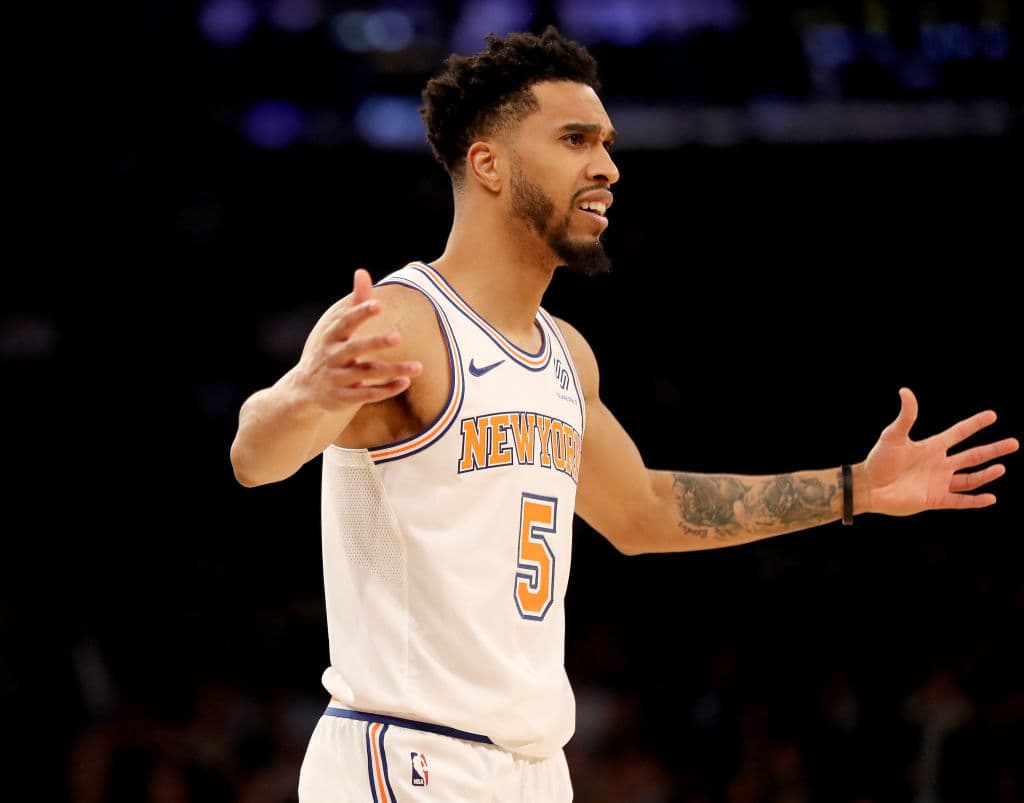 El veterano guardia Courtney Lee, con 11 campañas de experiencia en la NBA, también va a Dallas.