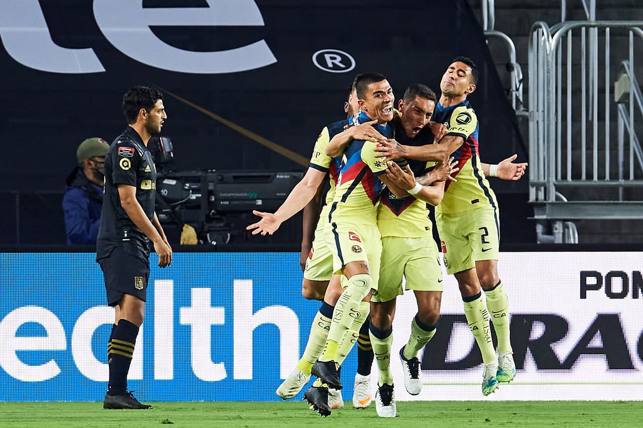 Cáceres (11’) abrió el marcador muy temprano en el partido. Iniciando la segunda mitad, Carlos Vela (46’, 47’) empató y dio vuelta al marcador. Blessing (90+5’) marcó el tercero para los de Bradley que se medirán a los Tigres de la UANL en la Final del certamen.