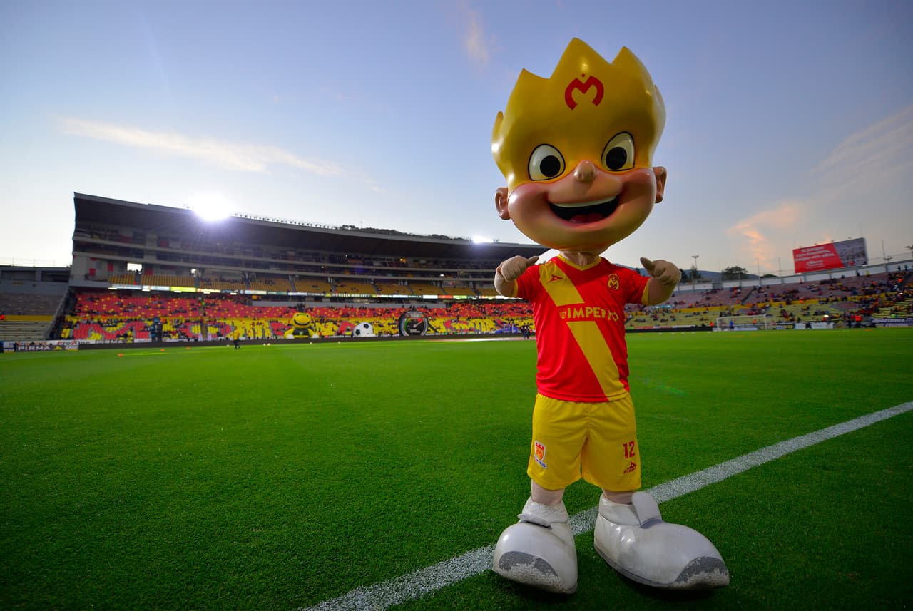 El colorido vistió el estadio Morelos para el partido entre Monarcas y Cruz Azul, duelo de la Jornada 17 clave con miras a los últimos cupos de la Liguilla del Apertura 2018.