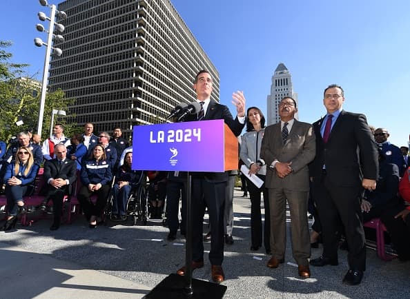 Los Angeles Mayor Eric Garcetti announces the Los Angeles City Councils 13-0 unanimous final approval vote to bid for the 2024 Summer Olympics in Los Angeles, California on January 25, 2017. Los Angeles City Council members gave unanimous backing to the city's bid for the 2024 Olympics, formally authorizing officials to sign a contract with the International Olympic Committee (IOC) for the Games. / AFP / Mark RALSTON (Photo credit should read MARK RALSTON/AFP/Getty Images)