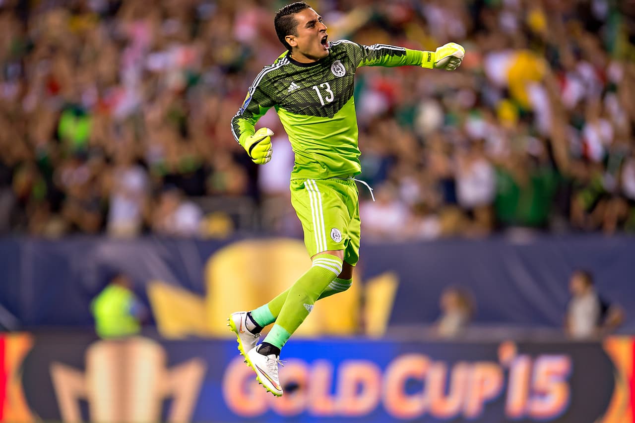 Guillermo Ochoa - Juan Carlos Osorio ha sido muy claro sobre el llamado de Ochoa al Tri. Lo convoca por su buen presente y no por su estupendo pasado. Al cancerbero del Málaga le ha alcanzado con la seguidilla que tuvo en su equipo tras la lesión de Kameni.