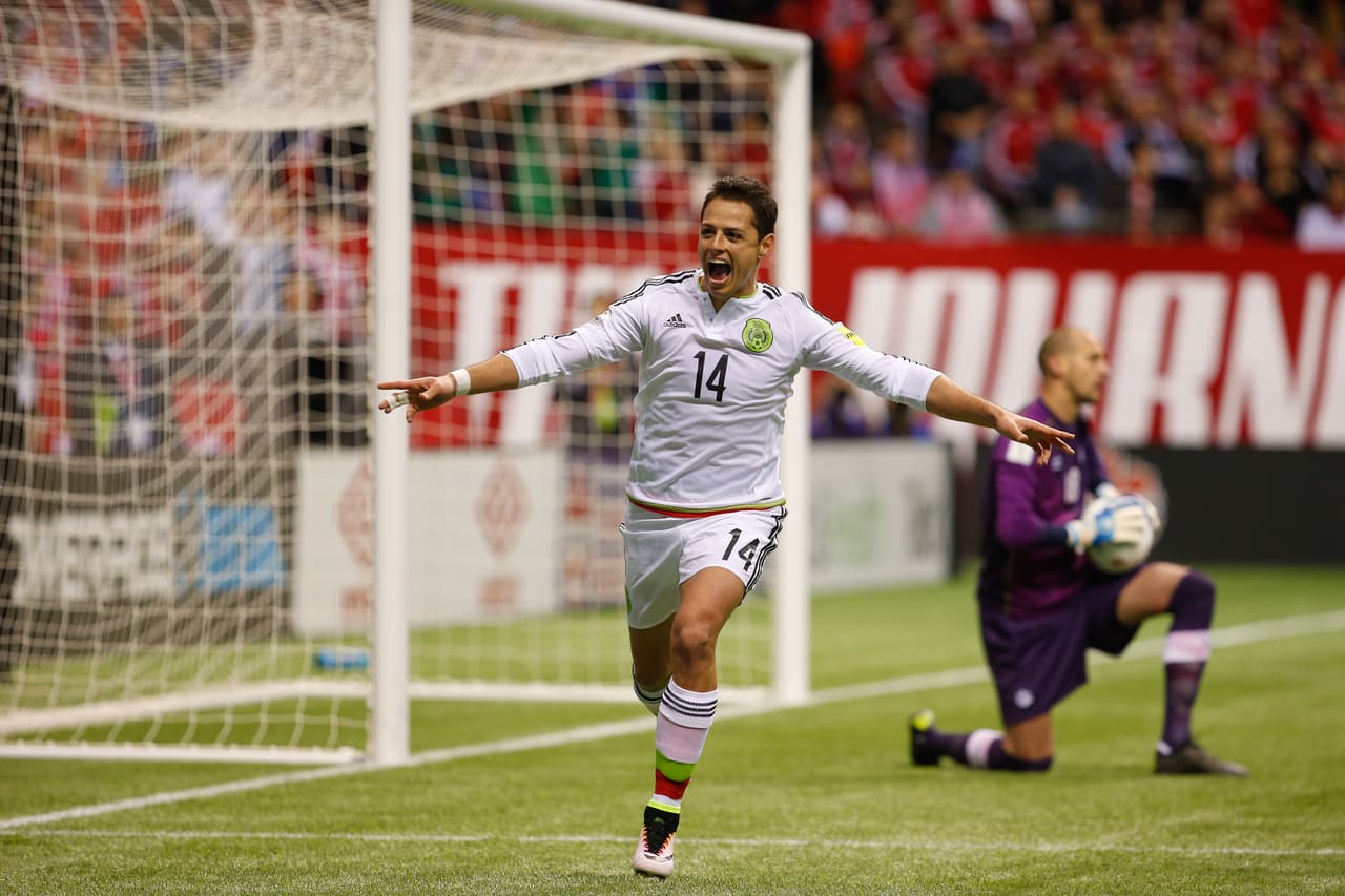 Javier Hernández - Hace los goles y ayuda a mantener la cohesión del Tri con su actitud. Viene precedido de la mejor de sus campañas en Europa. Con la titularidad en el Bayer Leverkusen su fútbol ha crecido y sus actuaciones así lo demuestran. Un infaltable en esta lista.