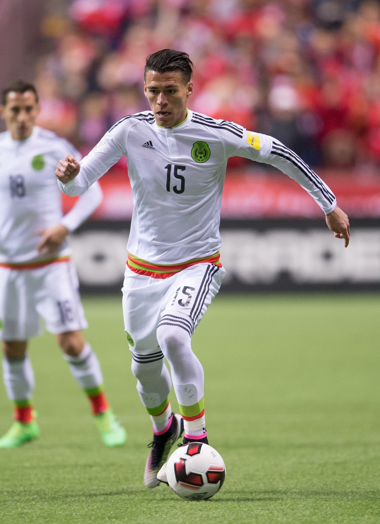 Héctor Moreno - Precedido por el campeonato de Holanda y colocado en el 11 ideal de la Eredivisie, el defensa del PSV es uno de los indiscutidos de esta lista. A su solidez y prestancia se debe añadir la madurez que ha alcanzado tras el Mundial de hace dos años.