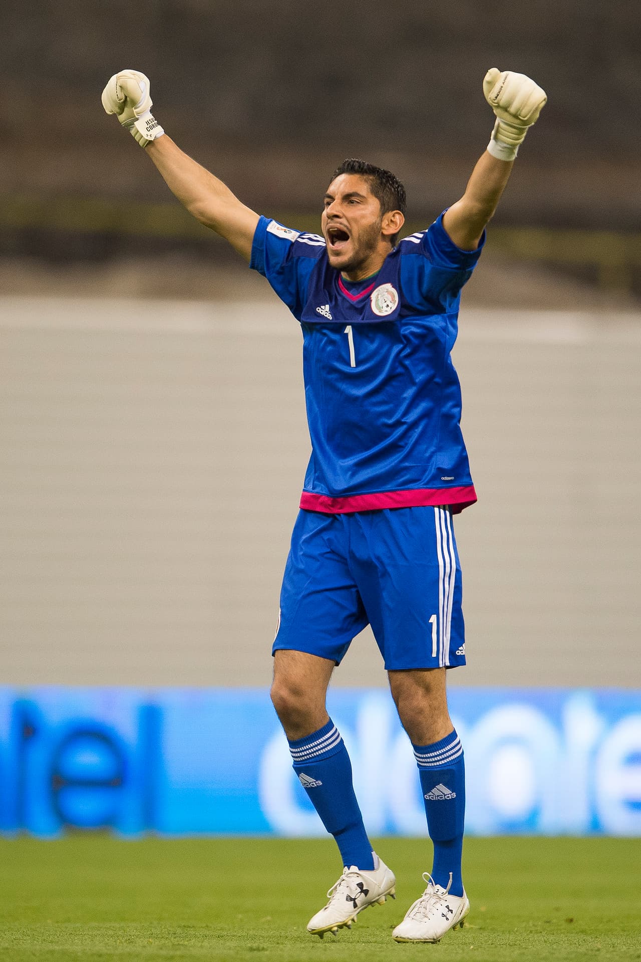 Jesús Corona - No hay una pizca de duda de que el portero de Cruz Azul es de los mejores de México cuando está en su mejor forma. Le ha costado mucho retomarla, pero de a poco lo ha conseguido.