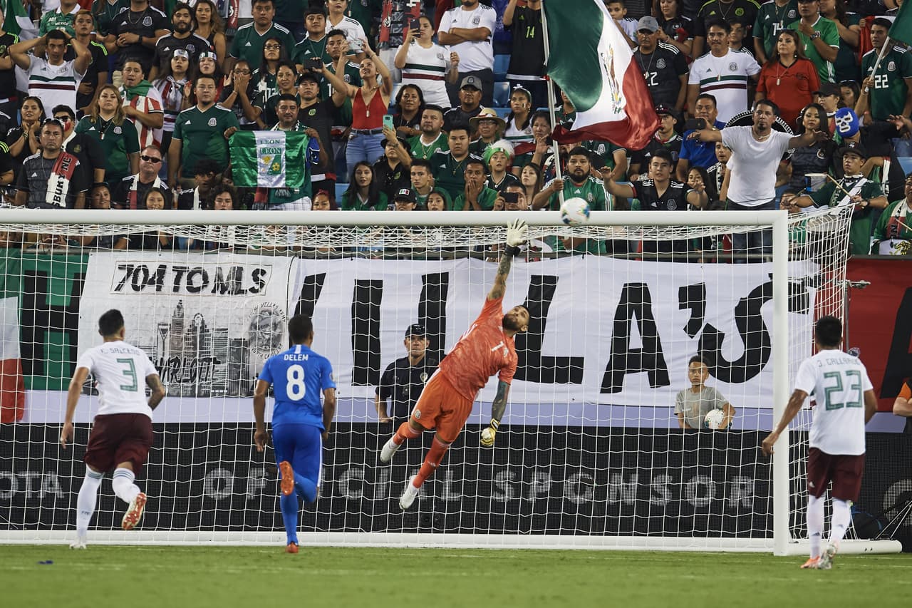 En el caso del portero Orozco hay sentimientos encontrados por los dos goles que recibió esta noche en Bank of America Stadium.
