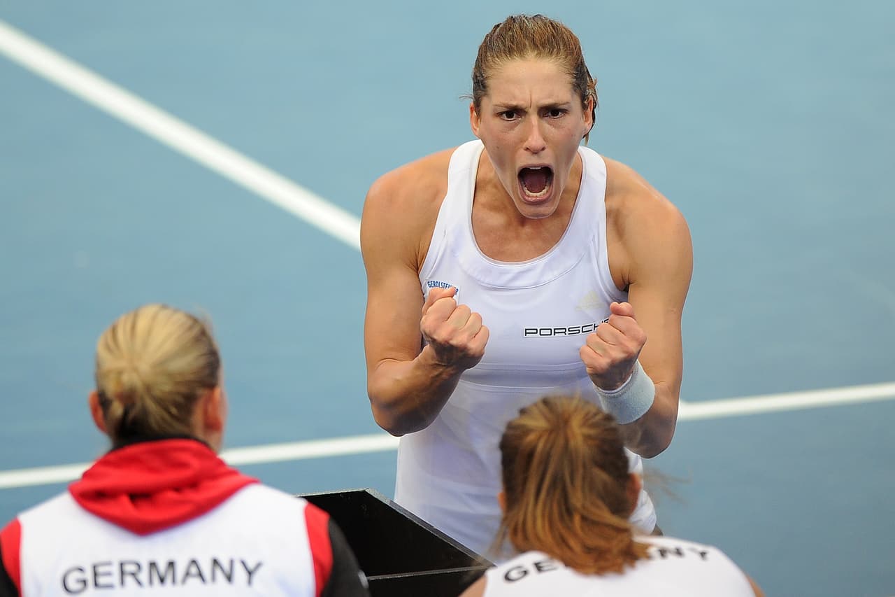 En febrero de 2017, el equipo de Alemania vivió una situación similar durante un choque de Copa Federación cuando se equivocaron de himno y el cantante entonó el de 
<b>la Alemania nazi</b>.