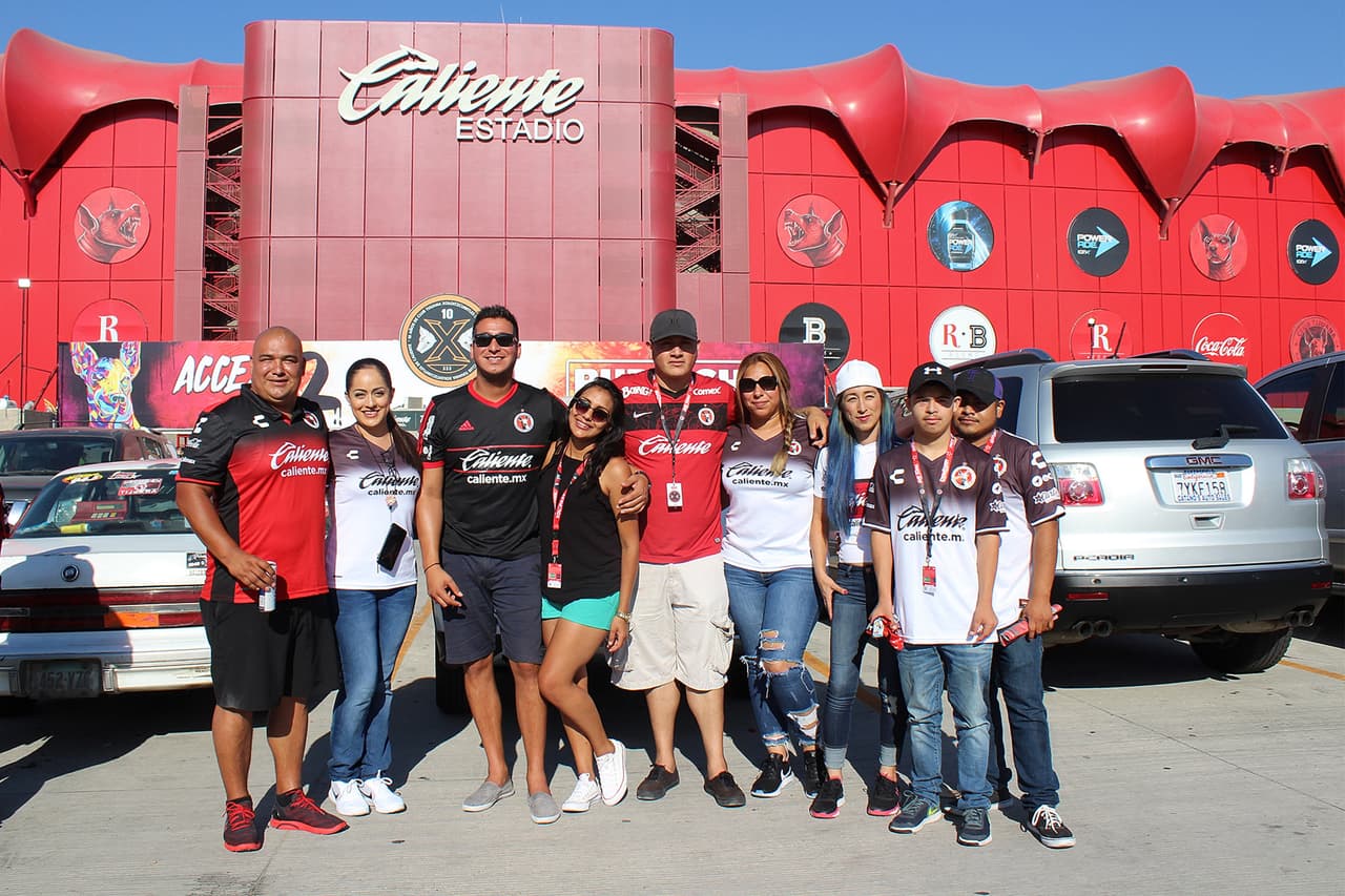 Así se vivió el primer partido del Apertura 2017 en el Estadio Caliente. Aficionados de Xolos y Cruz Azul acudieron en familia a disfrutar de una noche de buen futbol.
