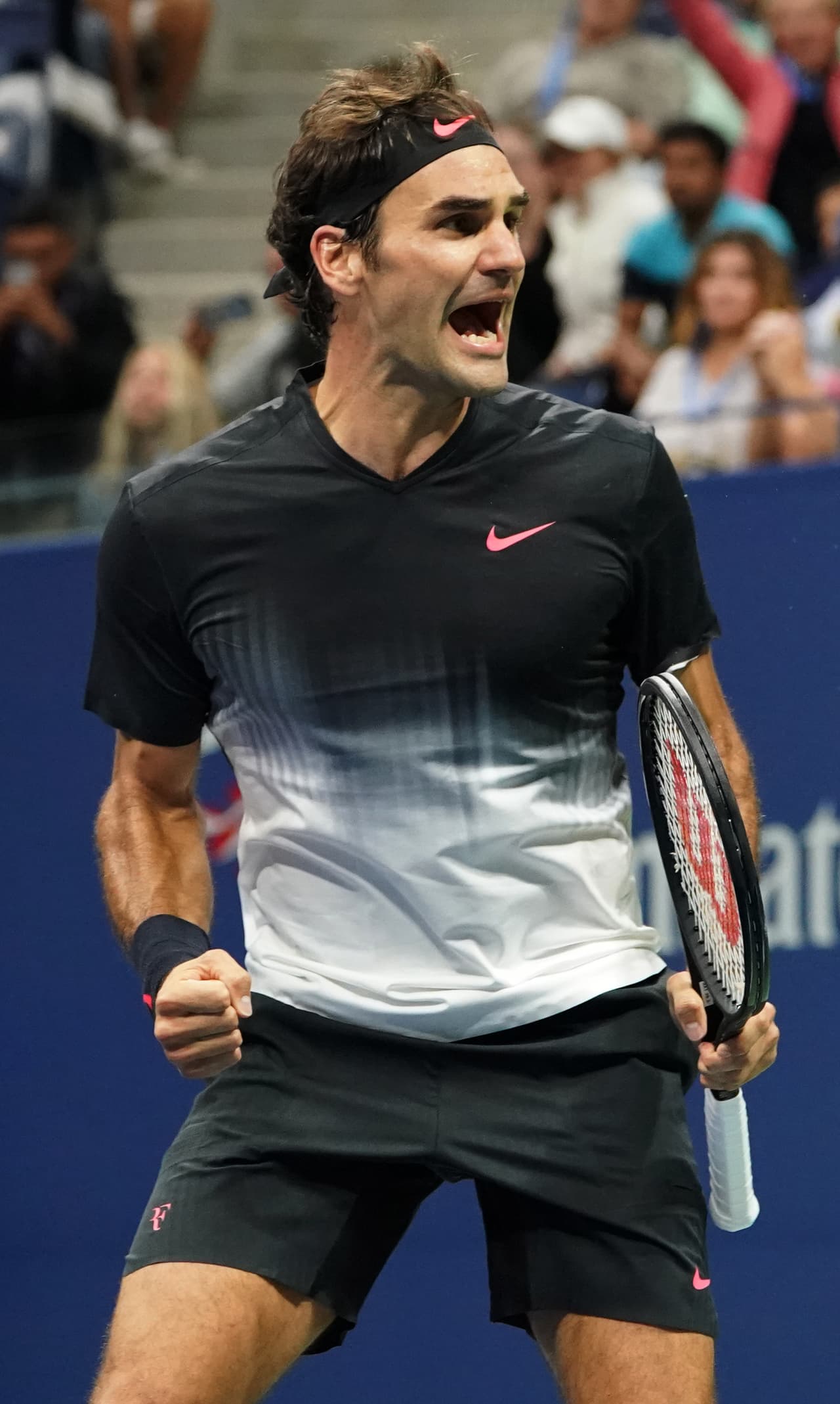 El triunfo llegó en tres sets con parciales 6-3, 6-3 y 7-5. Su 'Majestad' ahora enfrentará a Philipp Kohlschreiber.