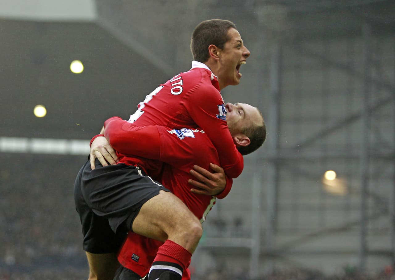 Muchos creían que el United y Wayne Rooney se desinflarían tras la marcha de CR7 al Madrid, pero Hernández llegó en 2010 para mantener la competitividad del club.