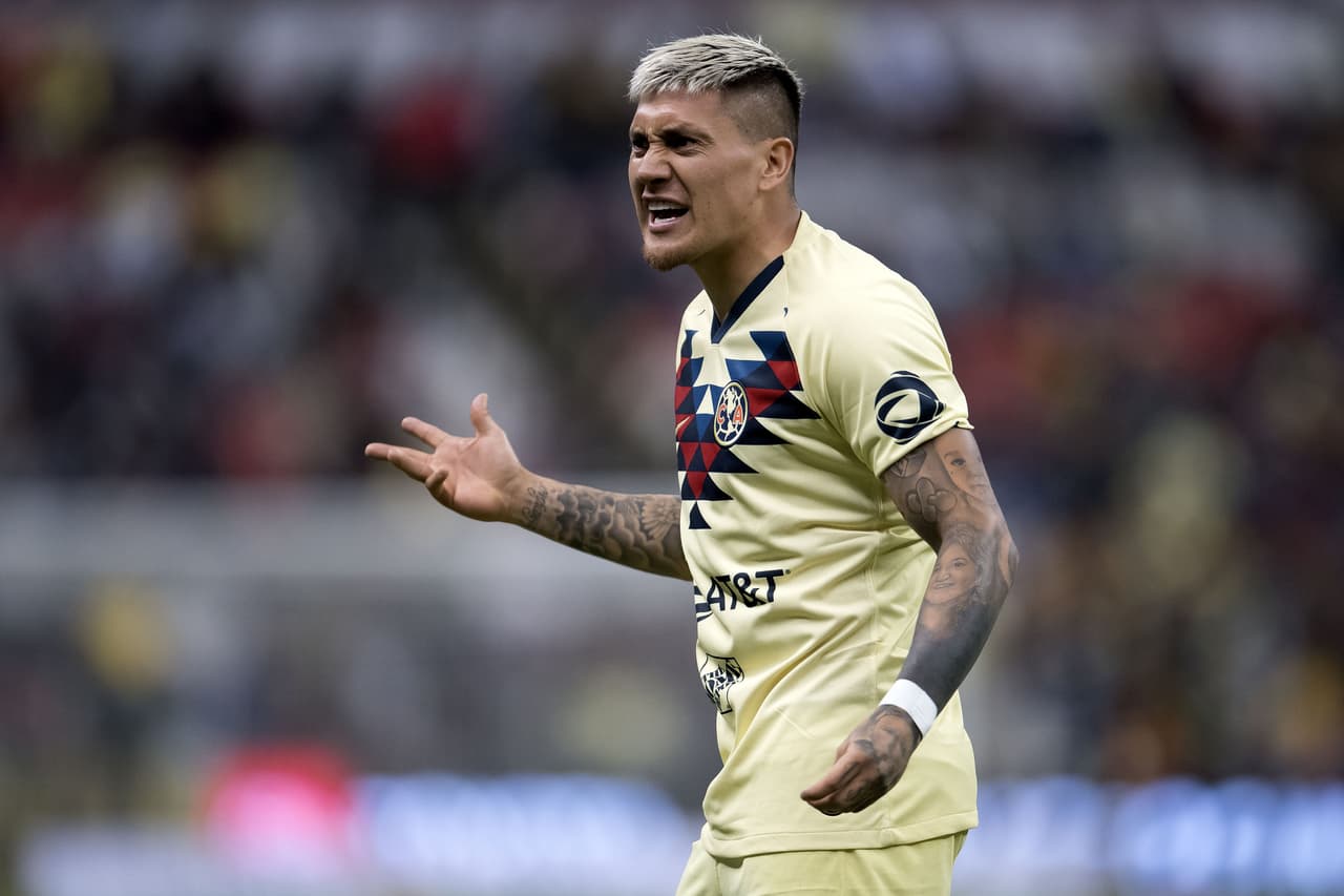 Actualmente el chileno ha dejado atrás la silla de ruedas y ya comienza a caminar.