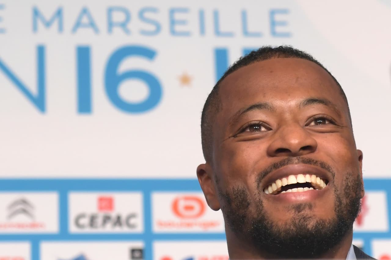 Evra revela que el la selección de Francia hay racismo