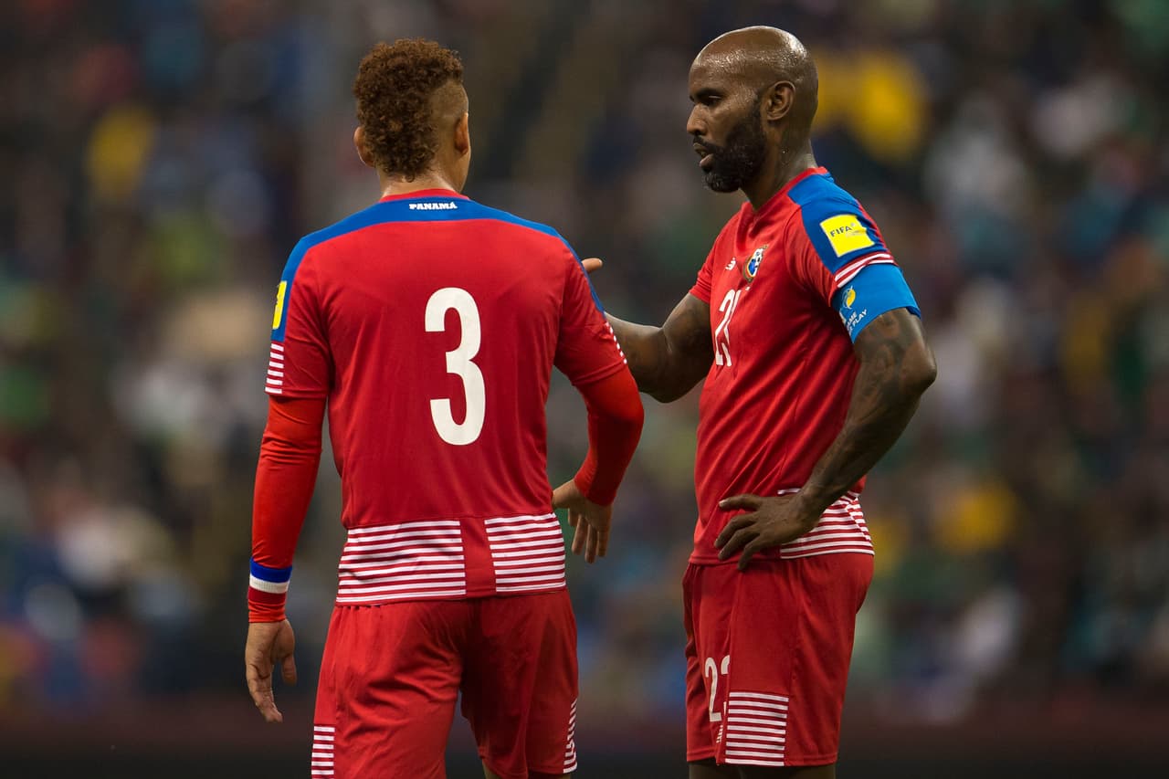 El zaguero Roberto Chen se lesionó a mitad del segundo tiempo obligando a quemar un cambio de modo involuntario.