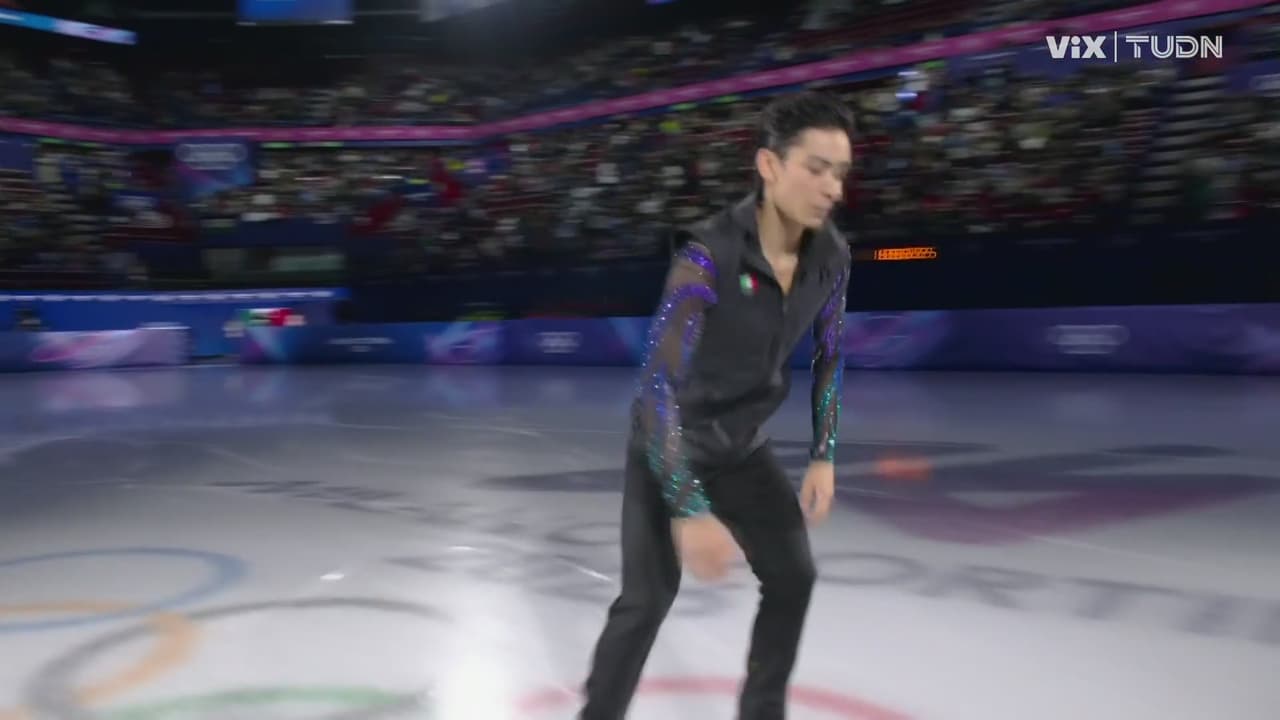 ¡Gritos por todos lados! Así entra Donovan Carrillo a la arena