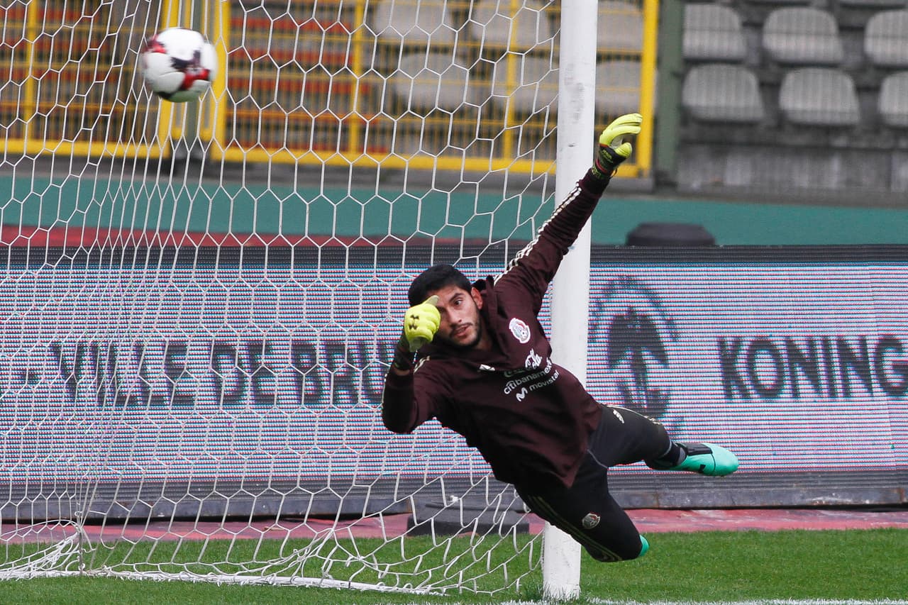 Jesús Corona fue de palo a palo en este entrenamiento.