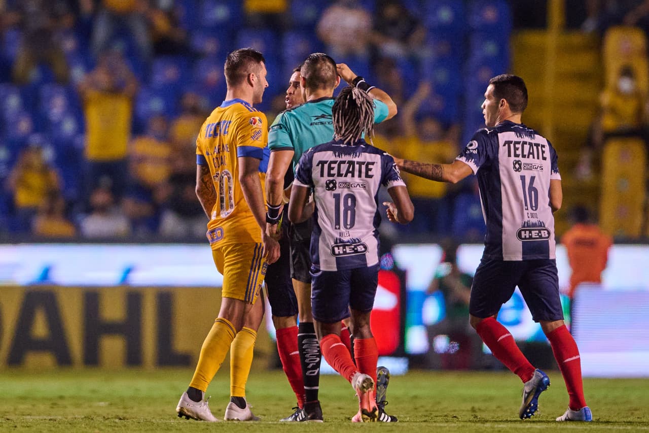 Los ánimos empezaron a encenderse en los minutos finales.