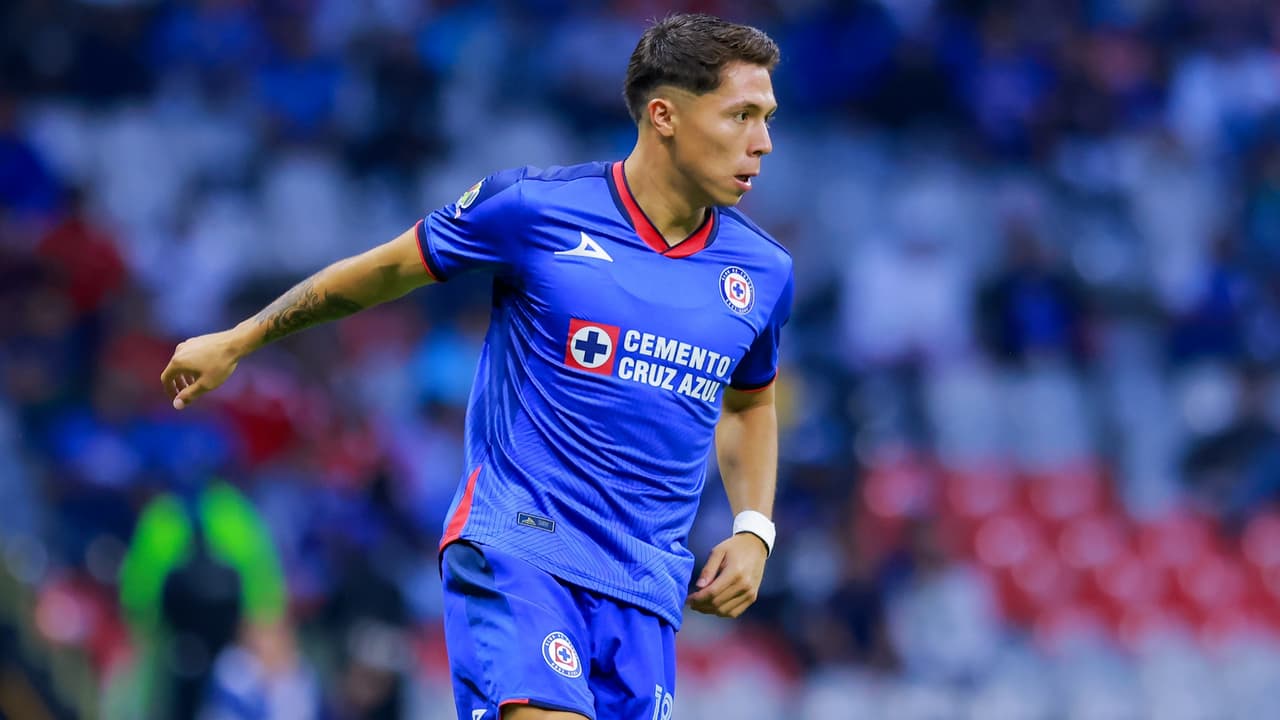 Huescas deja concentración de Cruz Azul tras lesionarse ante Inter Miami
