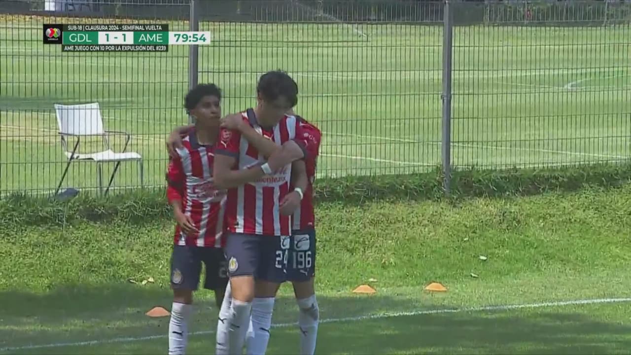 ¡Hay un héroe en Chivas! Alexis Martínez aparece nuevamente